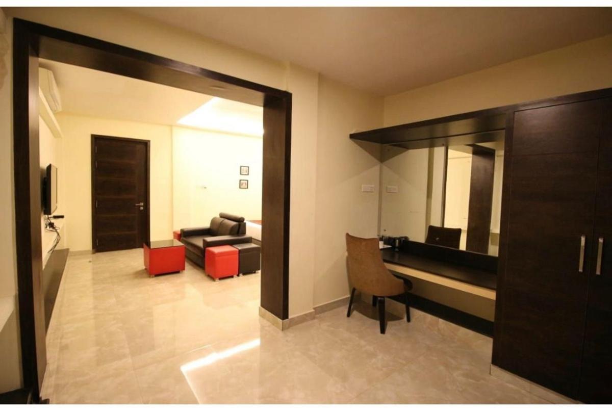 The Butterfly Luxury Serviced Apartments Visakhapatnam Eksteriør billede