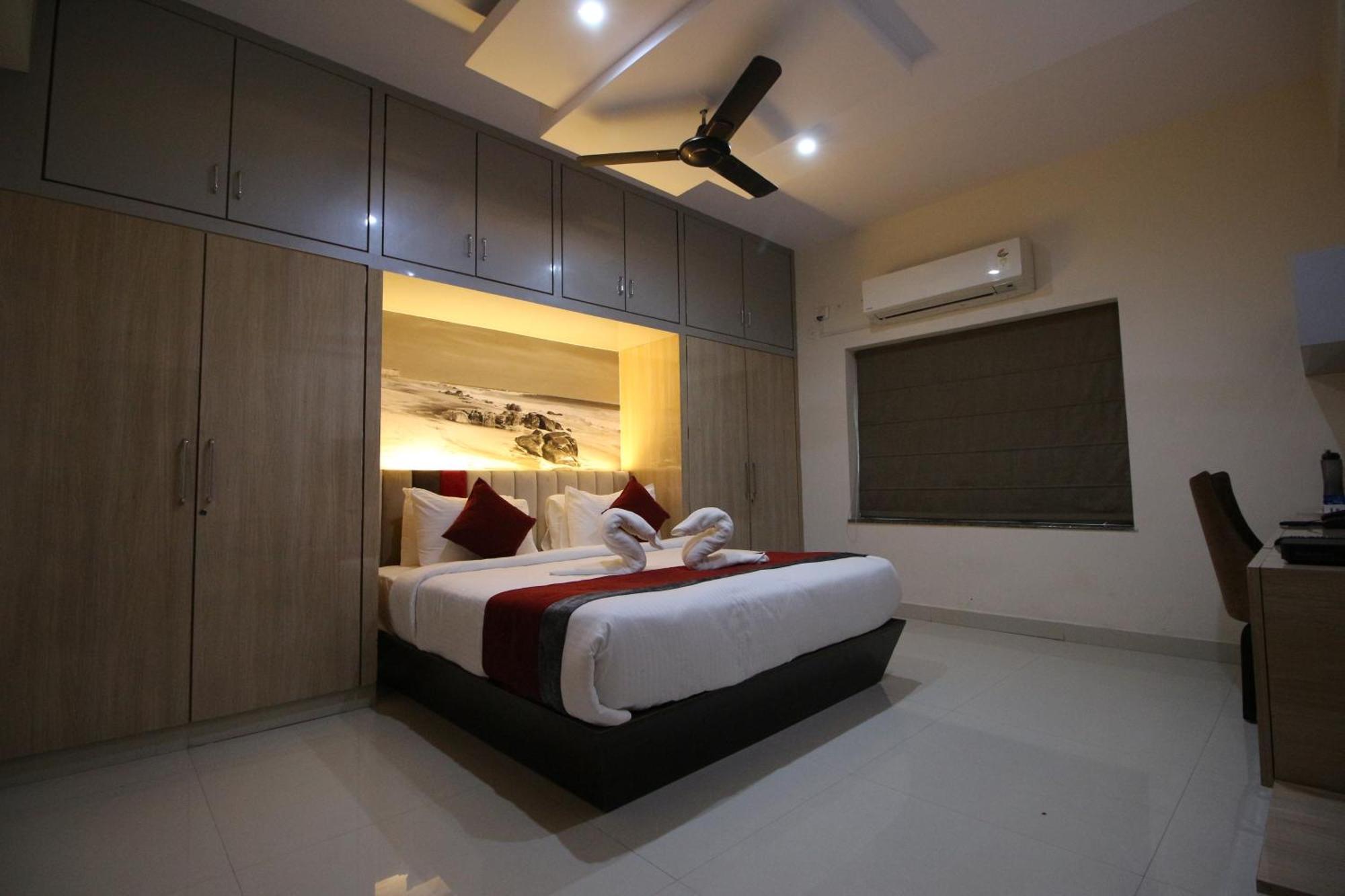 The Butterfly Luxury Serviced Apartments Visakhapatnam Eksteriør billede