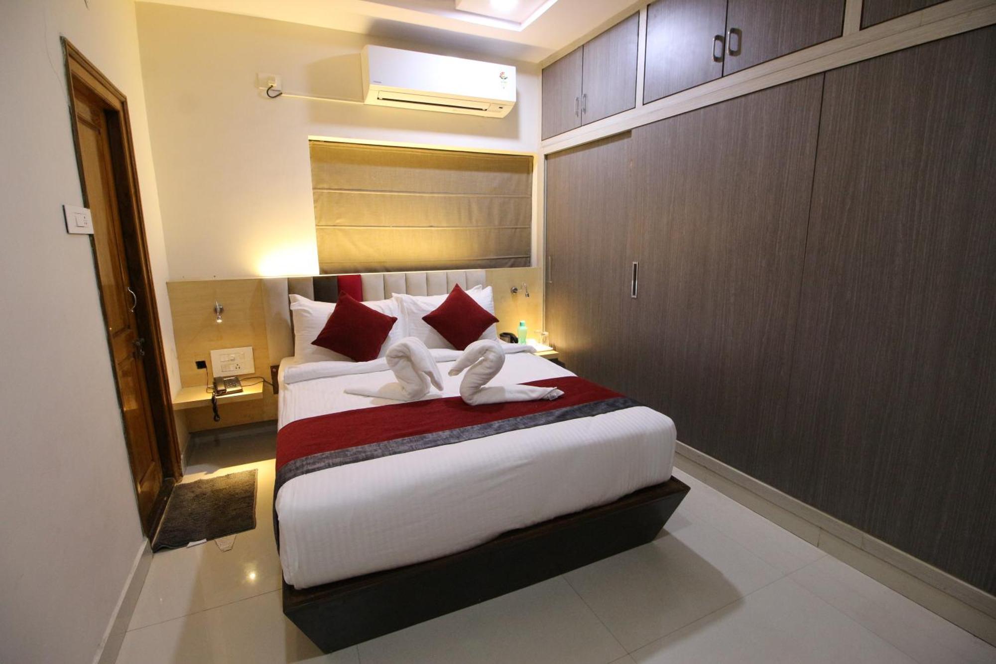 The Butterfly Luxury Serviced Apartments Visakhapatnam Eksteriør billede