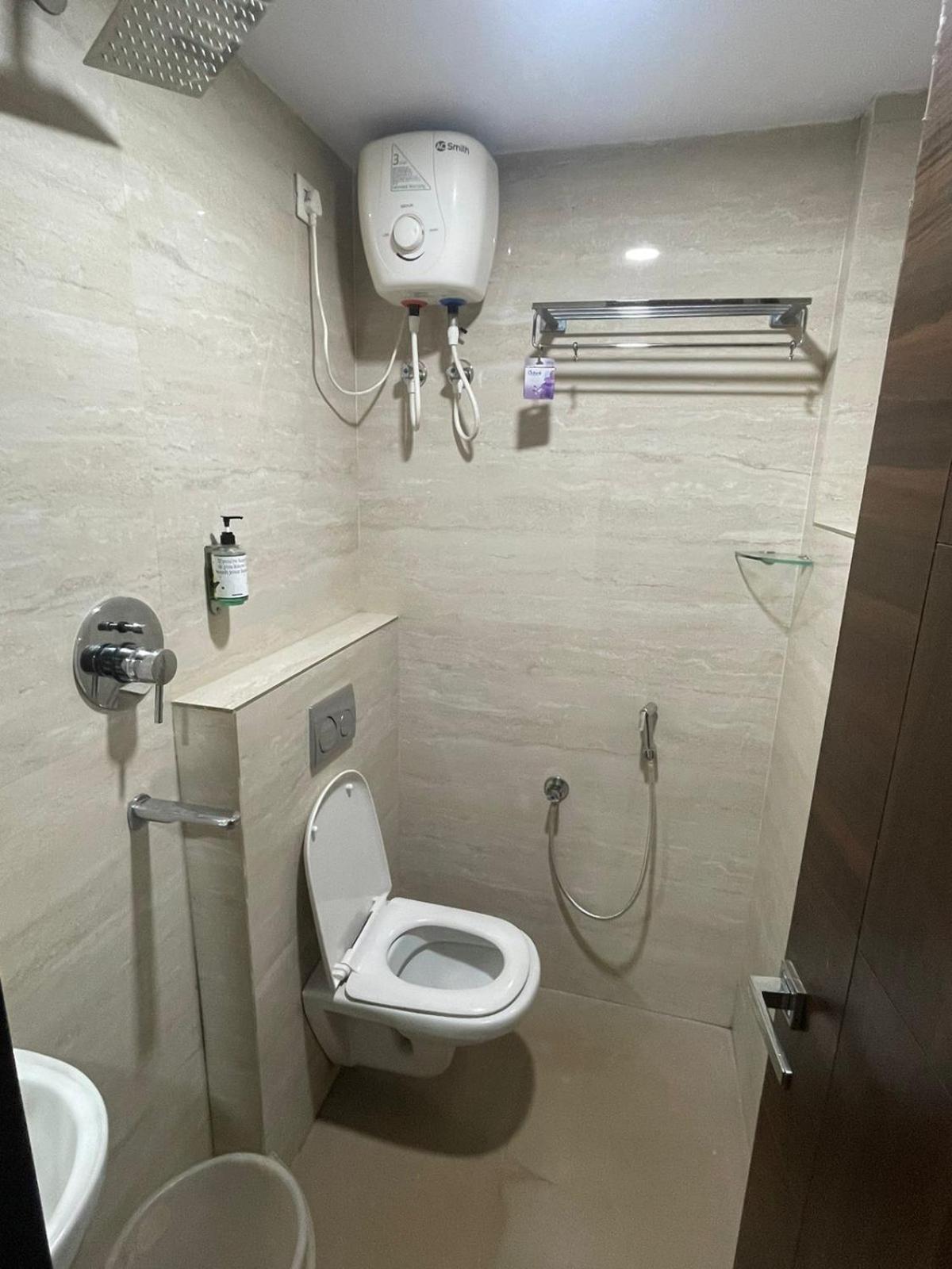 The Butterfly Luxury Serviced Apartments Visakhapatnam Eksteriør billede